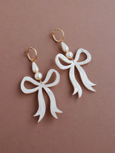 Load image into Gallery viewer, Bow Statement Hoop Earring