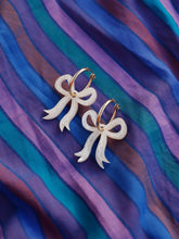 Load image into Gallery viewer, Mini Bow Hoops