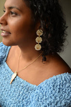 Load image into Gallery viewer, Clam Triple Drop Earrings