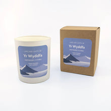 Load image into Gallery viewer, Canwyll Yr Wyddfa Candle
