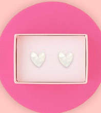 Load image into Gallery viewer, Heart Earrings