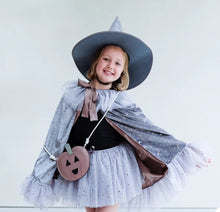 Load image into Gallery viewer, Griselda velvet witch cape