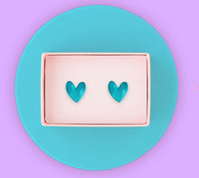 Load image into Gallery viewer, Heart Earrings