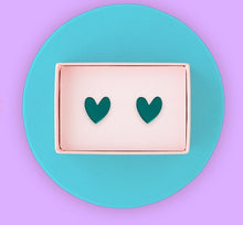 Load image into Gallery viewer, Heart Earrings