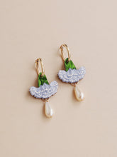 Load image into Gallery viewer, Carnation Drop Hoops