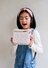 Load image into Gallery viewer, Heart print top handle bag