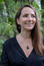 Load image into Gallery viewer, Cadwen Cath Ddu / Black Cat necklace