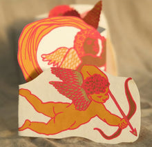 Load image into Gallery viewer, Cupid Concertina Card
