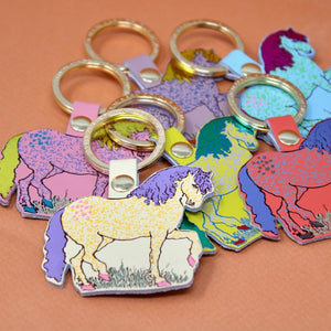 Horse keyfob - leather with gold plated ring