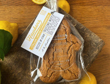 Load image into Gallery viewer, Hawkens Italian lemon gingerbread coupls
