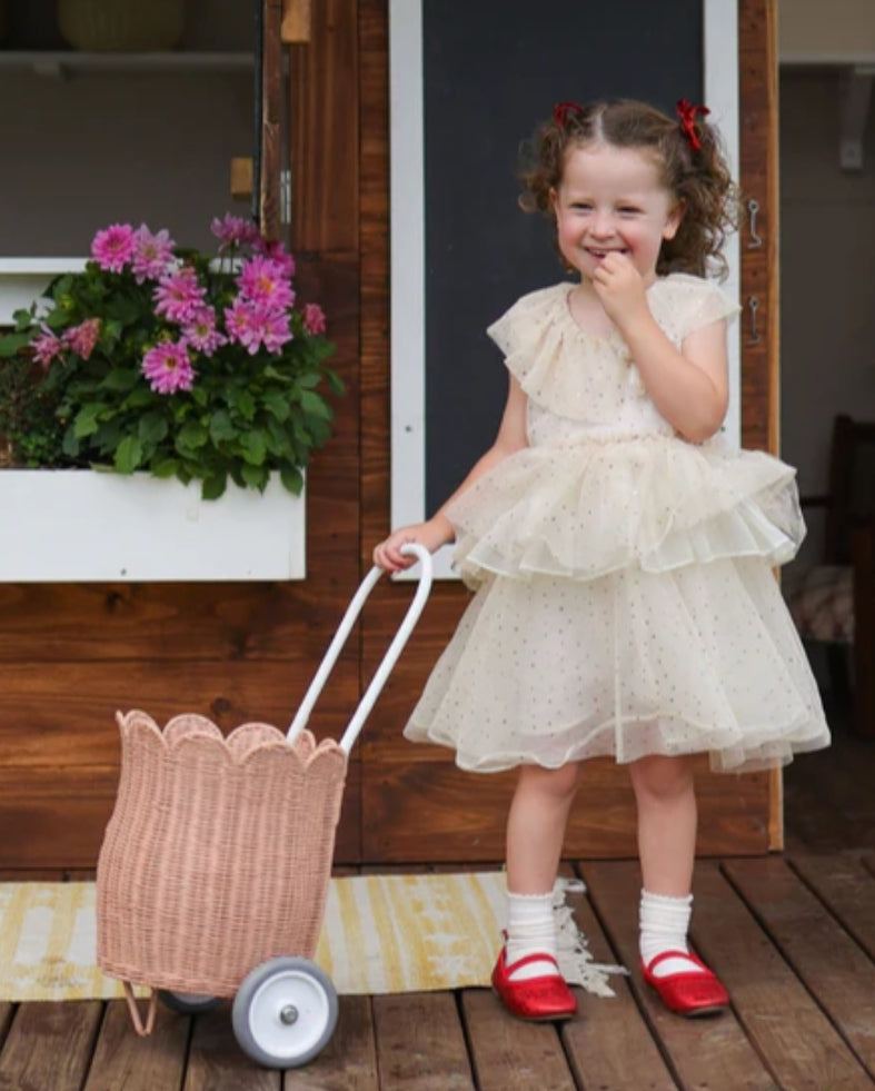 Petal luggy in seashell pink