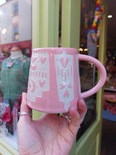 Load image into Gallery viewer, Lovespoon mugs by Crock-Â-Shwt
