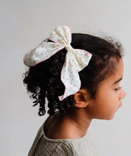 Load image into Gallery viewer, Cherry print bow
