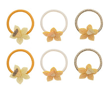Load image into Gallery viewer, Daffodil mini ponies
