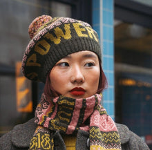 Load image into Gallery viewer, Feminist Fiadh Snood in Kelp hy Black and Beech
