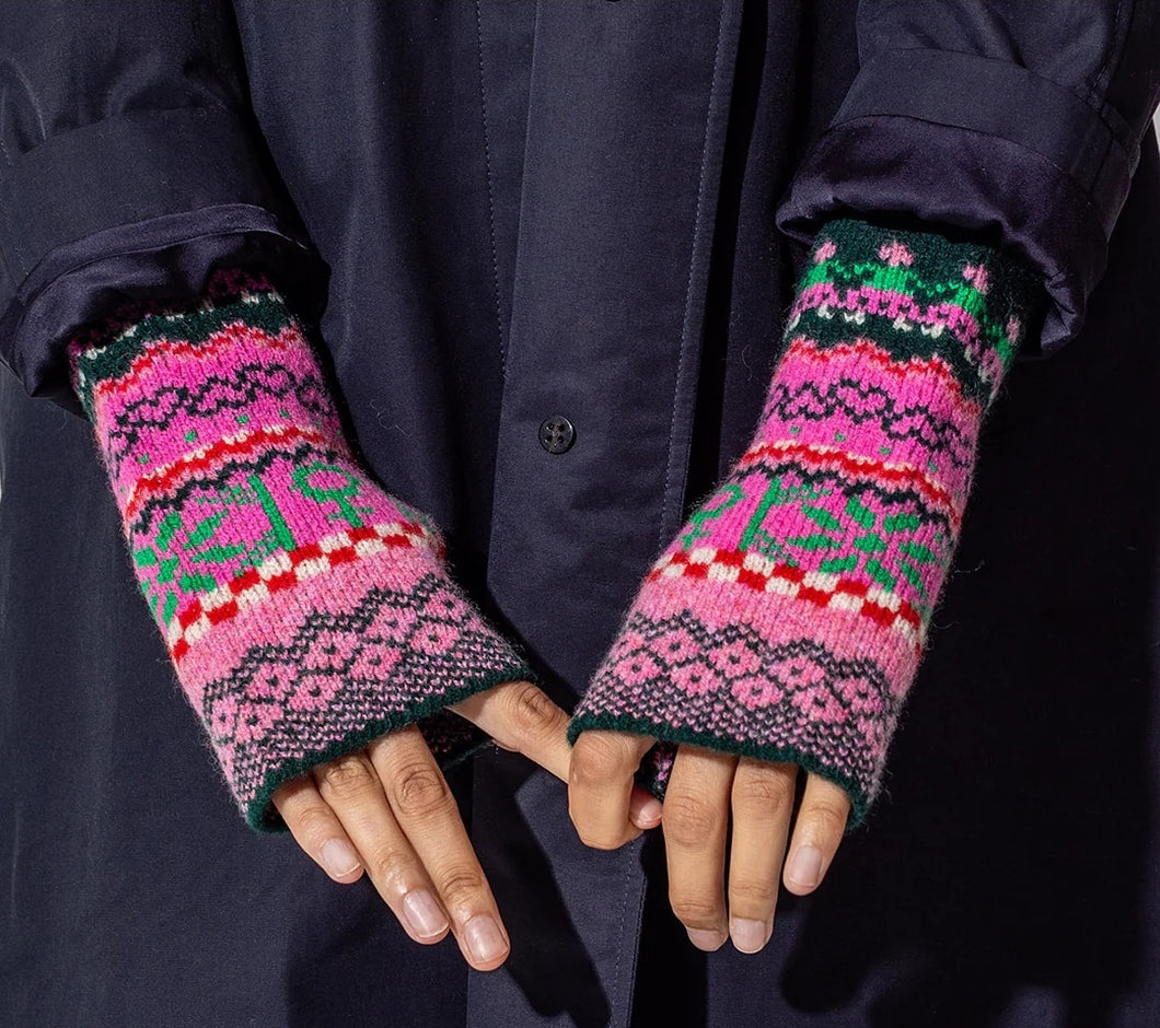 Fairisle Wrist Warmers in bubblegum