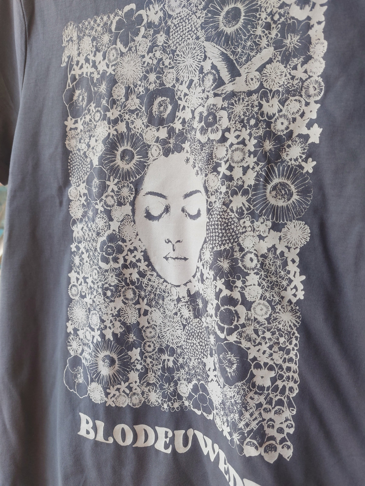 Blodeuwedd t-shirt in faded charcoal