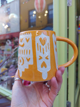 Load image into Gallery viewer, Lovespoon mugs by Crock-Â-Shwt
