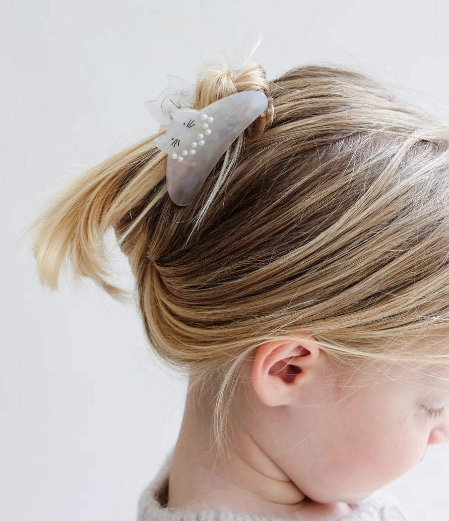 Pearly kitty claw clip