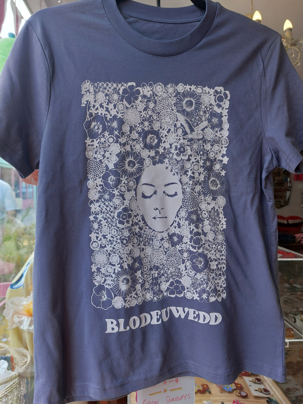 Blodeuwedd t-shirt in faded charcoal