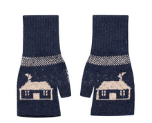 Load image into Gallery viewer, Teachín Wrist Warmers in Peat
