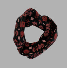 Load image into Gallery viewer, Mabli Carthen Wrap - Soot/Petal
