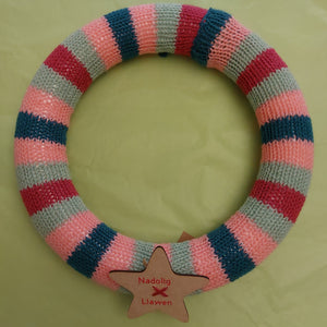 Crochet festive wreaths