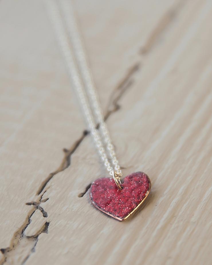 Lora Wyn Heart pendant necklace