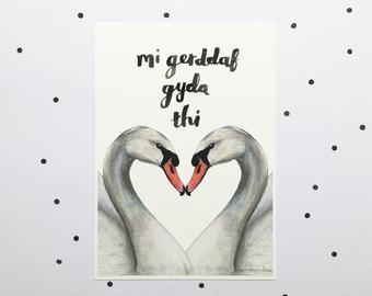 MI gerddaf gyda this swan print