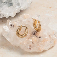 Load image into Gallery viewer, Diamond Cut Gold Vermeil Chunky Hoop Earrings
